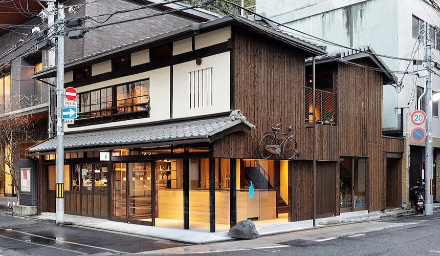 藍瓶咖啡京都六角店外觀