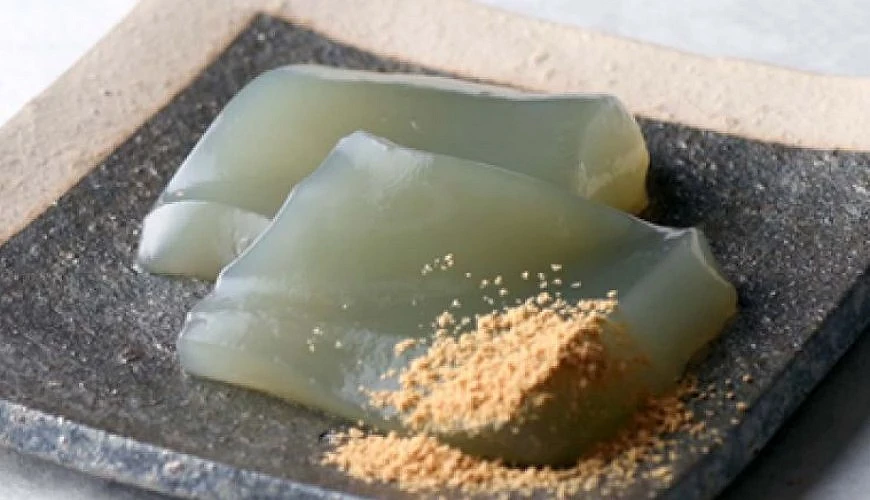 千壽庵吉宗販售的招牌產品「蕨餅」