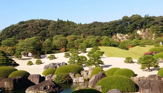 足立美術館（島根）攻略：門票與開館時間、免費接駁交通、横山大觀亮點