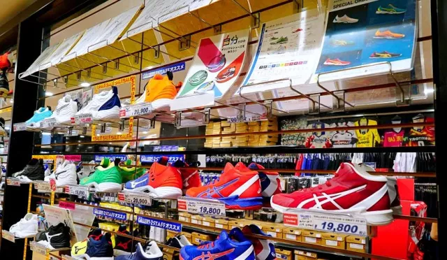 「GALLERY・2」新宿店籃球鞋、排球護具超齊全！東京運動用品逛這家
