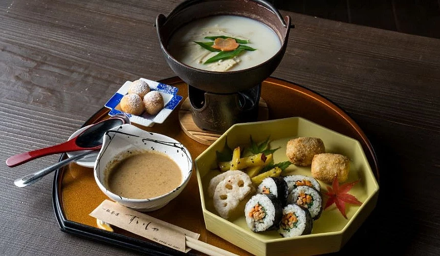 「素食湯豆腐御膳」提供:一粒茶屋すいしゃ