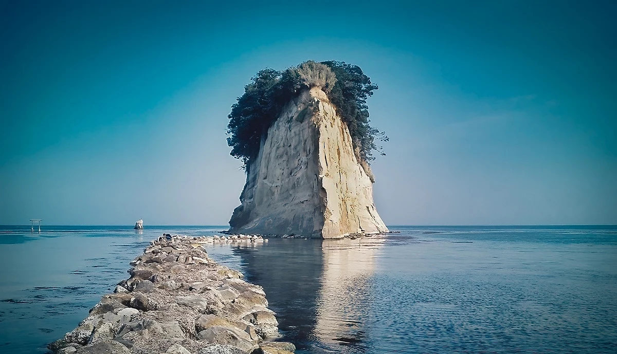 石川縣珠洲市的「見附島」景觀