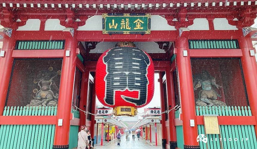 东京浅草寺雷门仰角