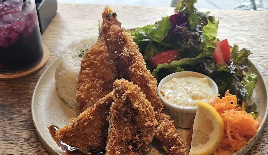 午餐的炸物定食