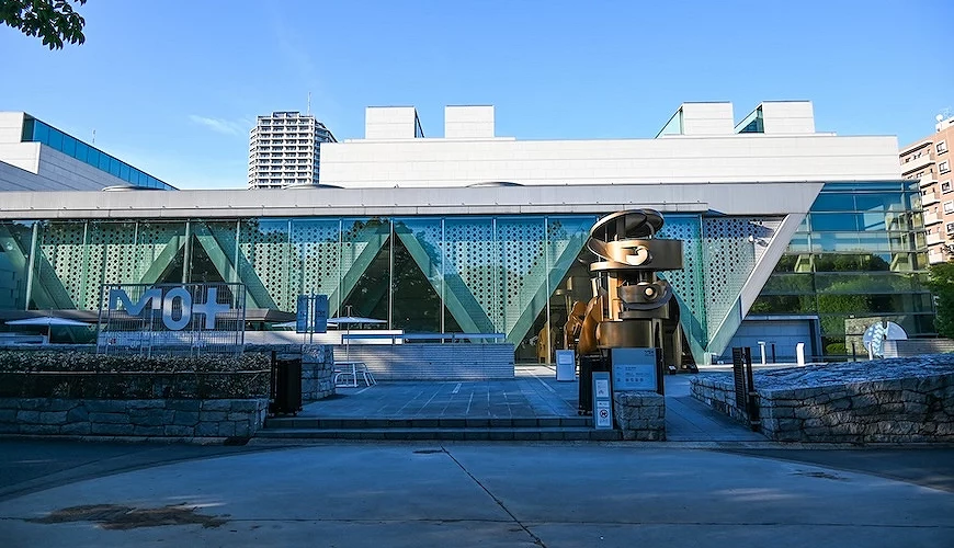 东京现代美术馆建筑外观
