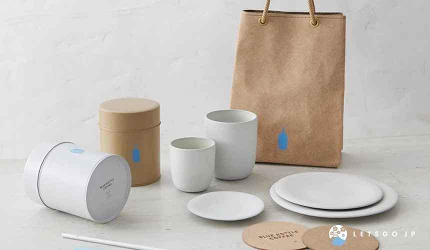 该店限定的周边,使不少蓝瓶迷专程前往