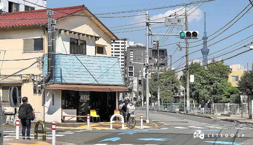 ARiSE 所在的转角可以看到晴空塔