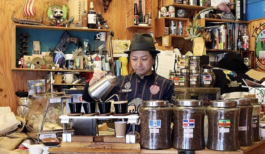 ARiSE Coffee Roaster 的老板