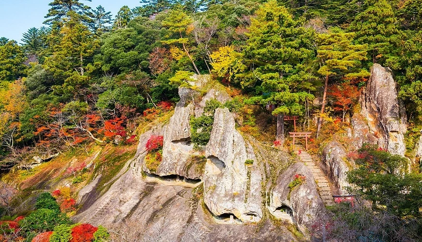 那谷寺的奇岩遊仙境