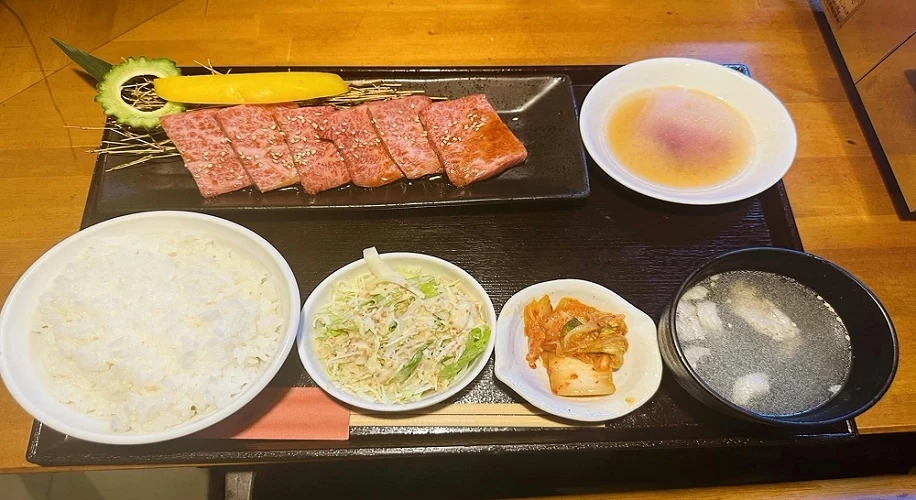 石垣牛上橫膈膜定食餐點照