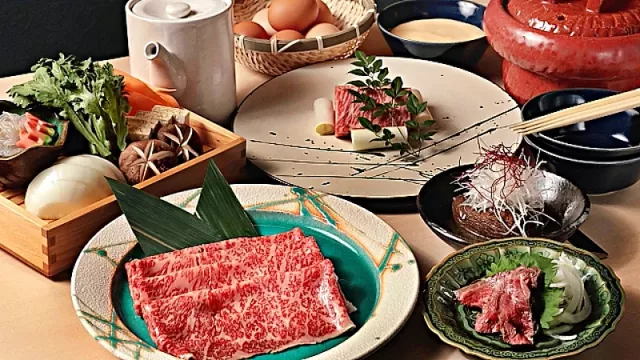 和牛壽喜燒推薦「京都五天五」：傳統調味突顯但馬牛、A5神戶牛絕妙滋味