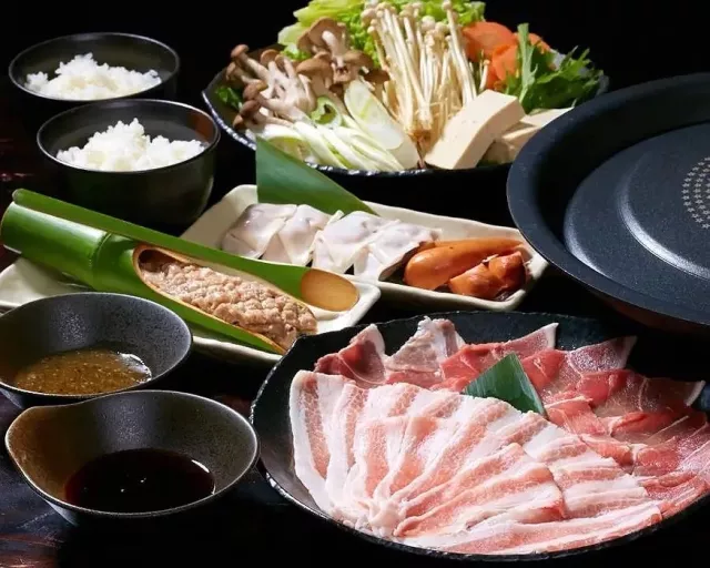 「阿古豬隱家」訂位教學、菜單推薦：一次品嚐沖繩阿古豬與石垣牛