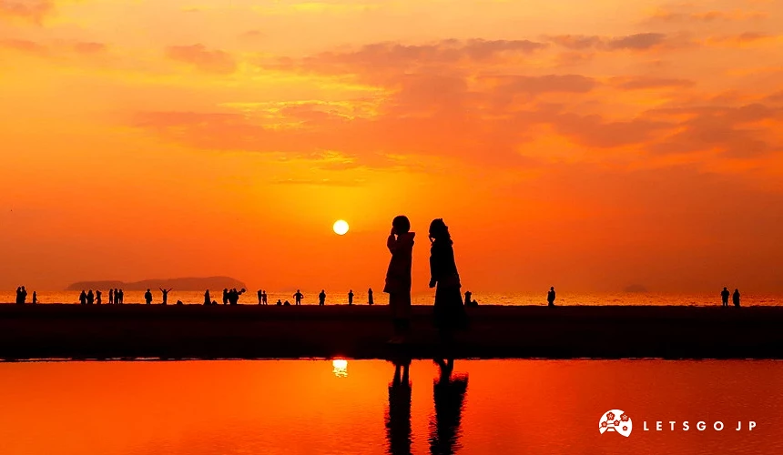 父母之濱的夕陽鏡面絕景,需要天時地利人和