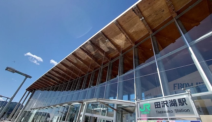 JR 田泽湖车站外观