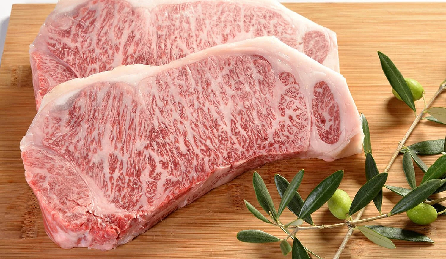 橄欖牛牛肉的精緻油花