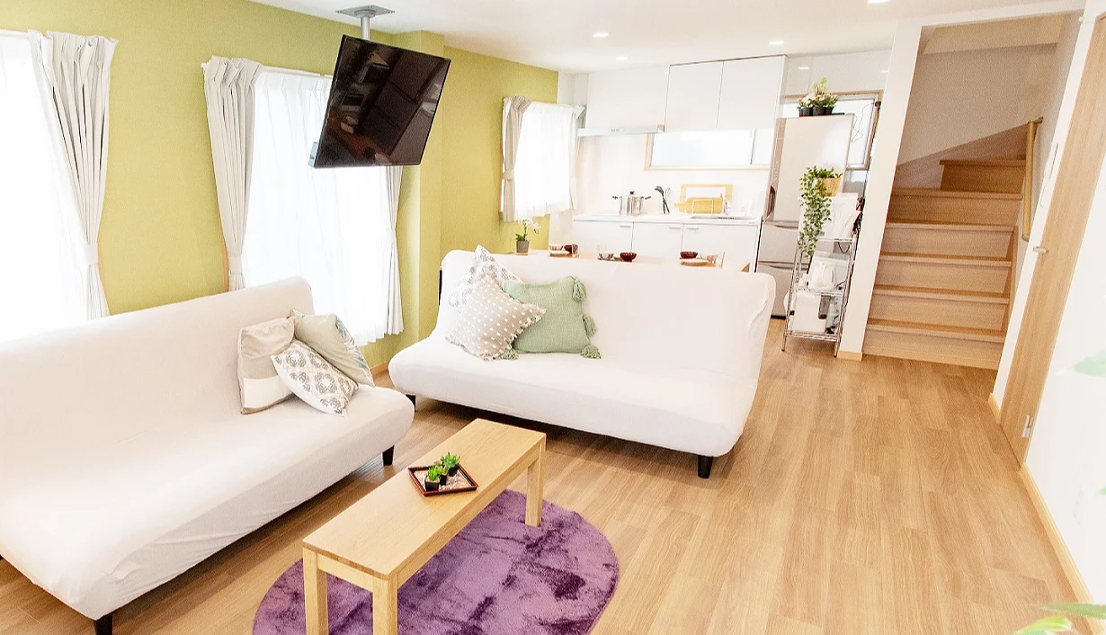 2樓的空間為廚房及客廳