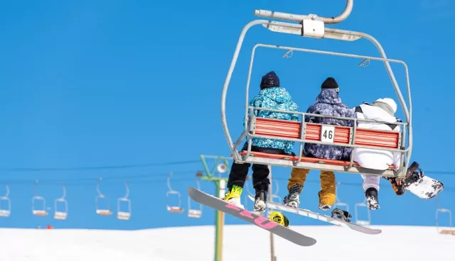 神鍋高原滑雪場人少、雪道平坦適合新手，夏季必玩滑草：四季玩法整理