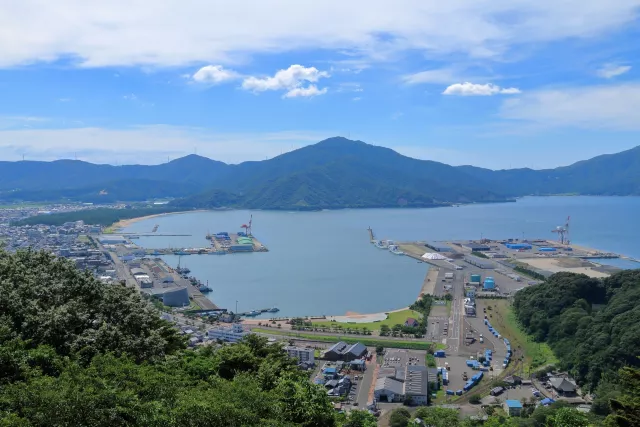 敦賀兩大景點：氣比神宮、日本海魚市場，離敦賀站僅20分鐘，一日遊剛好