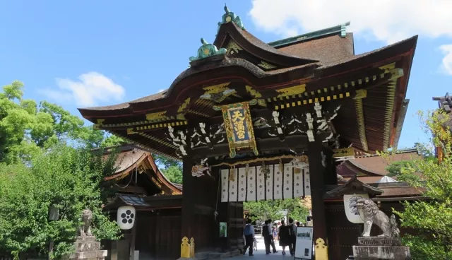 北野天滿宮攻略：梅花、夜楓、天神市與交通參拜指南