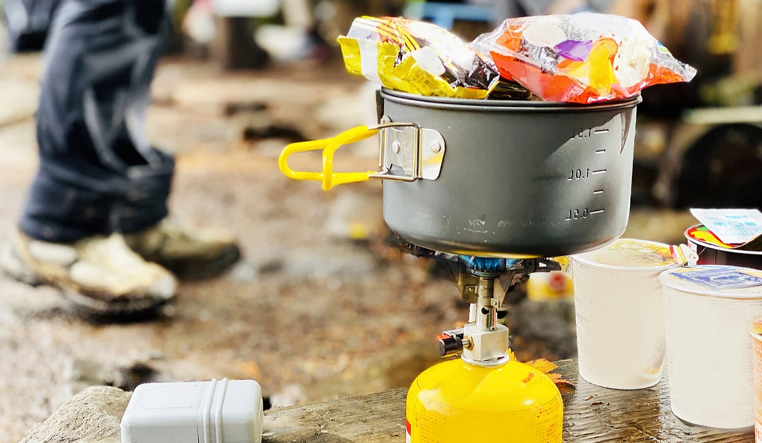 露营煮食后要收好食物