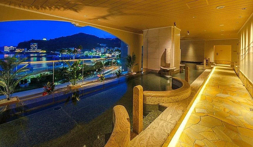 混浴風呂看出去的夜景