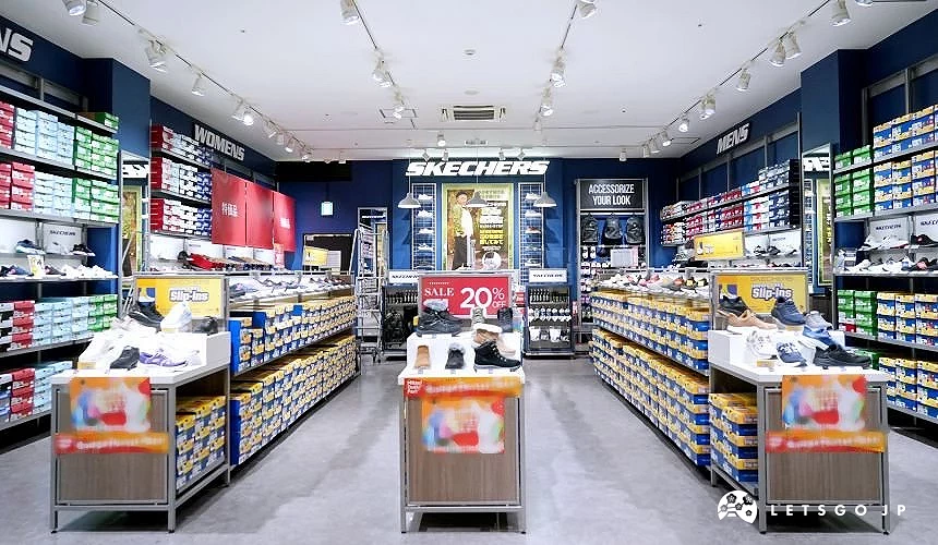 SKECHERS 店內內裝
