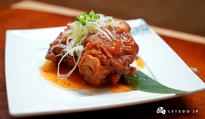 沖繩料理「炸豬腳」