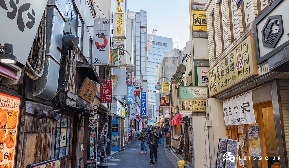 道玄坂小路和各種招牌