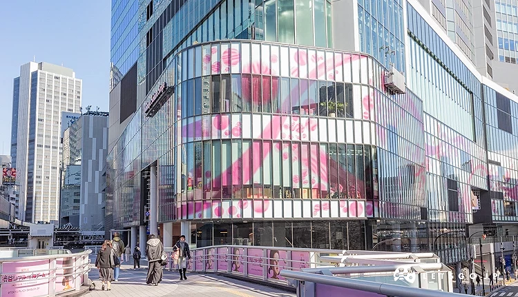 Sakura Stage和旁邊連通橋