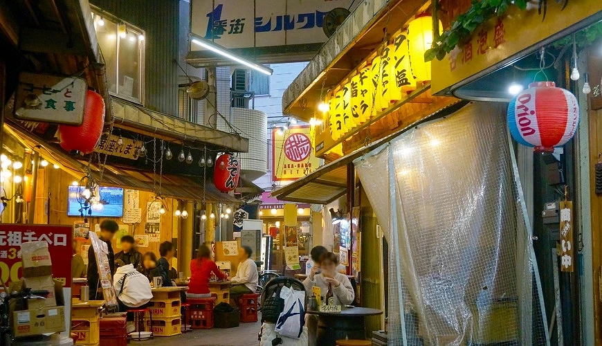 平價居酒屋間間相鄰的赤羽一番街