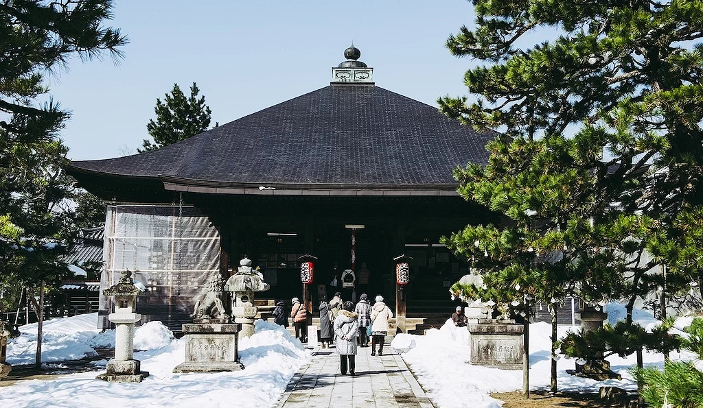 积雪的智恩寺