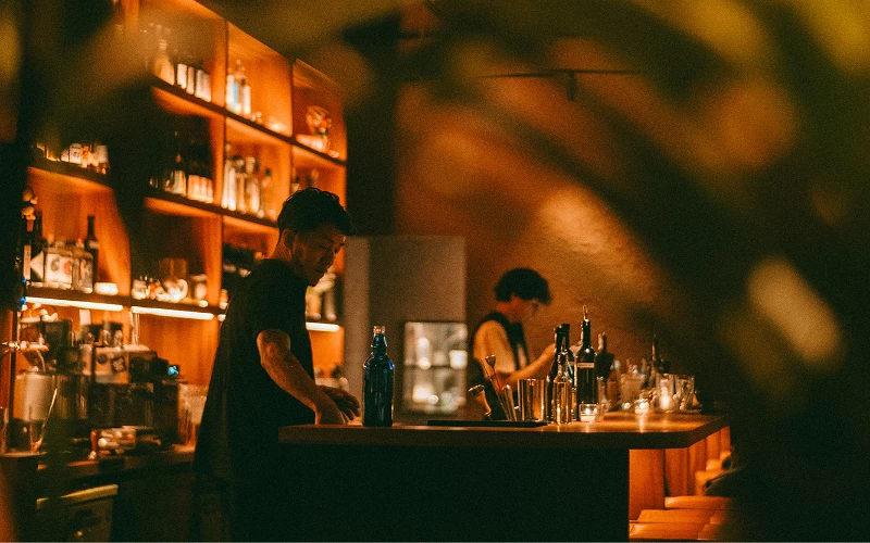 日本沖繩那霸餐酒館nuchibywpu吧台調酒
