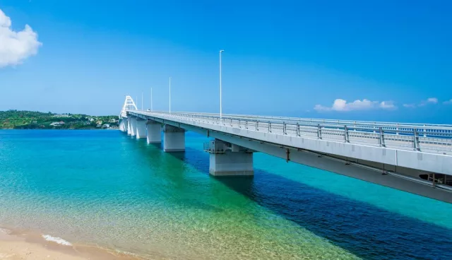 瀨底島攻略：必去景點、透明獨木舟、瀨底海灘、美食住宿一次看懂 的縮圖