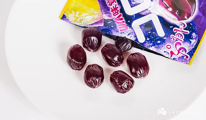 深紫色的圆球状软糖