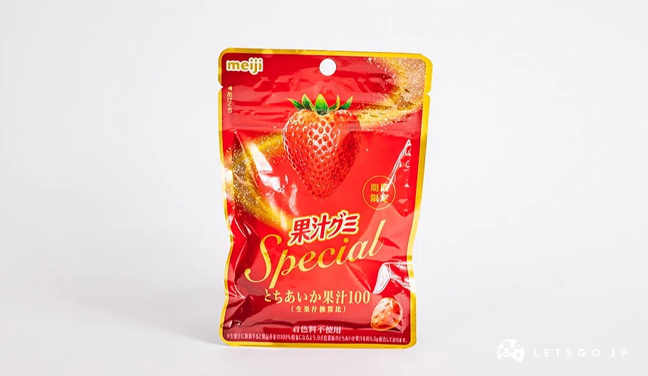 红色包装袋,印有果汁グミ字样与一颗草莓图案