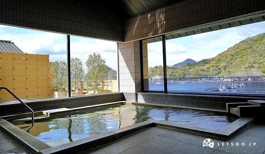 岩風呂「愛鷹之湯」的室內大浴場