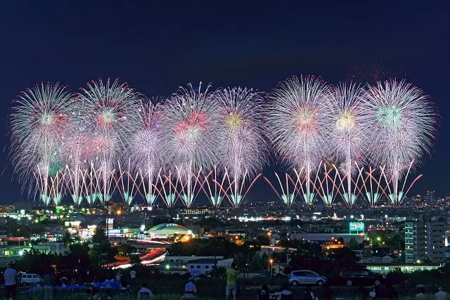 长冈花火大会攻略：举办日期、交通门票、会场地图与必看亮点 的缩图