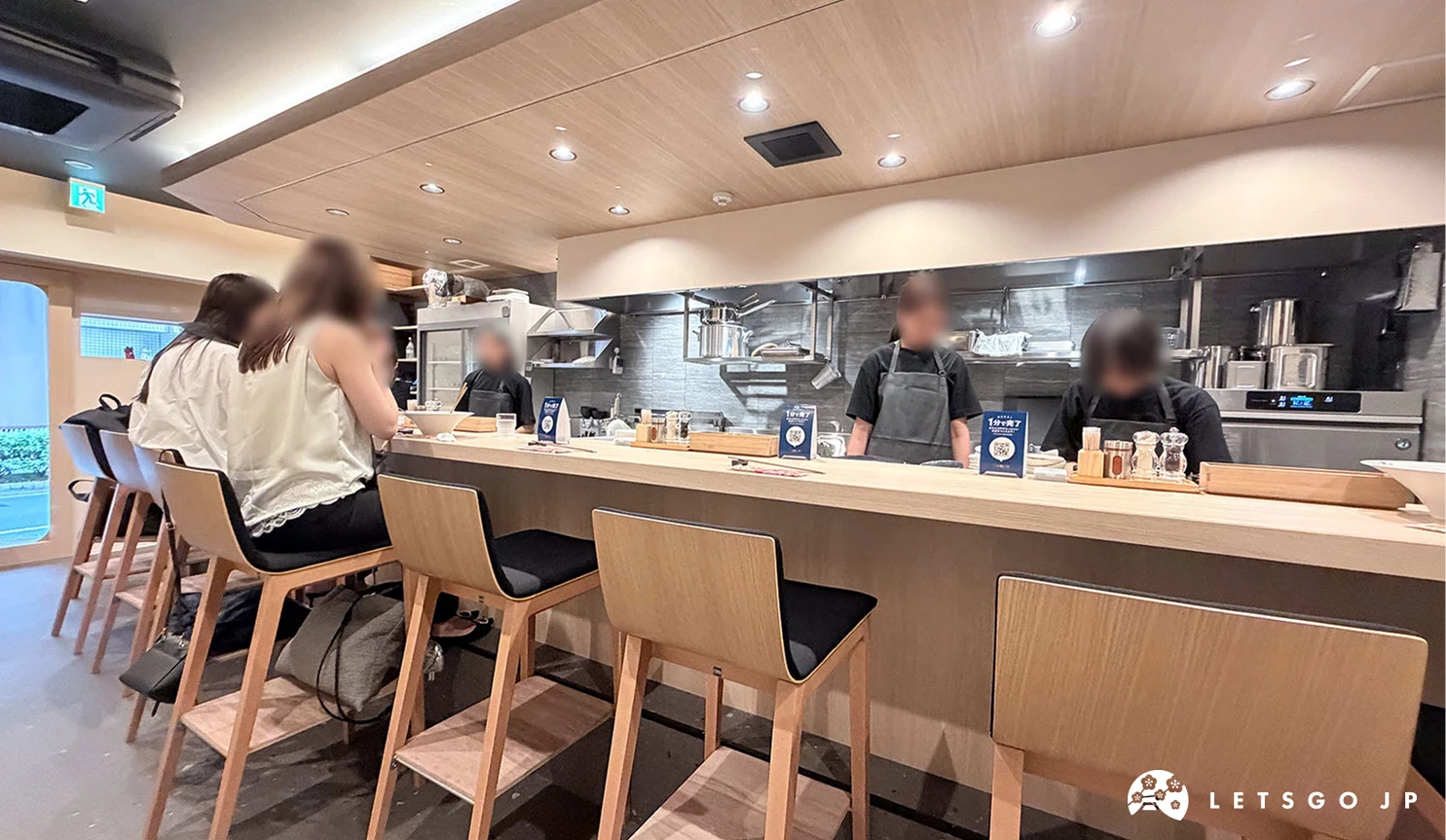 「menya ishii」全店座位採用吧台形式