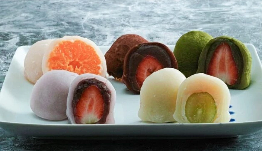 以草莓、葡萄、橘子等水果製作的水果大福