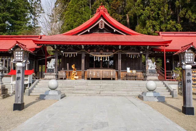 金蛇水神社：东北最强金运能量神社，黑卡御守、洗钱仪式、交通完整指南 的缩图