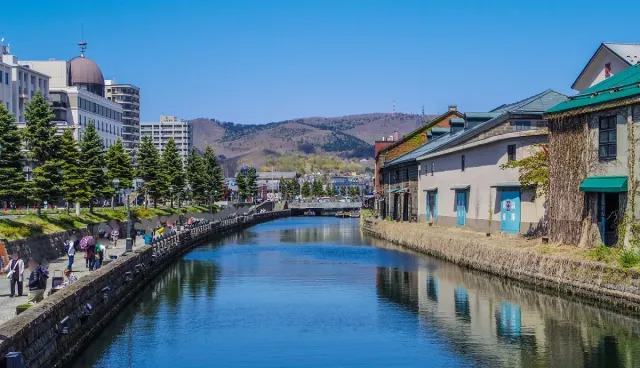 小樽運河行程示範：夜景遊覽船、點燈時間和河岸散策地點一次掌握