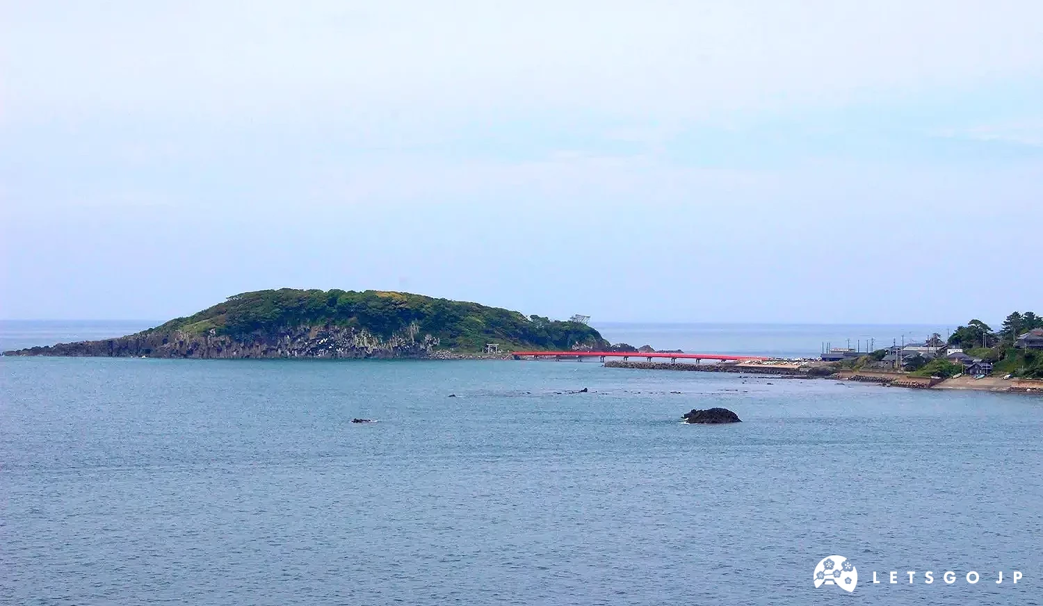 海上的「雄島」