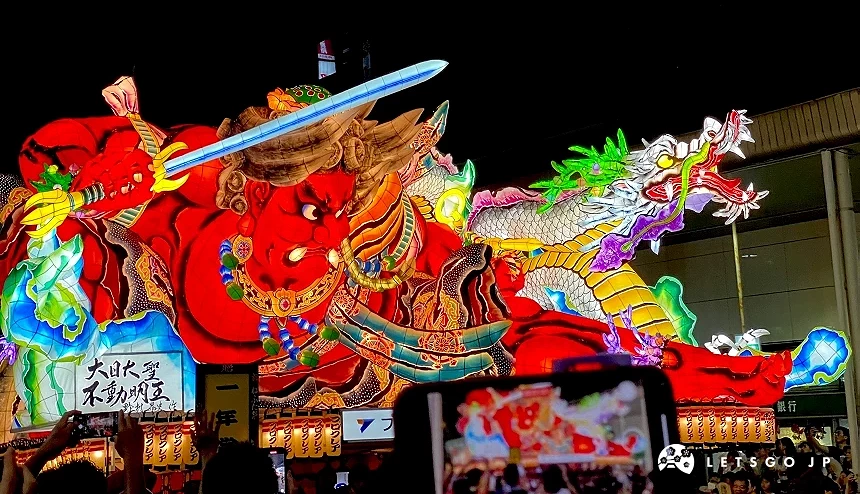 青森睡魔祭花灯