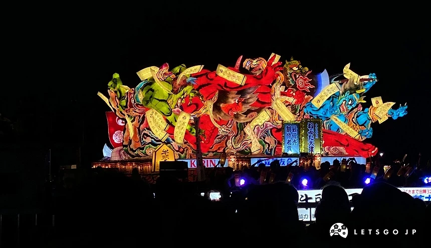 青森睡魔祭花灯