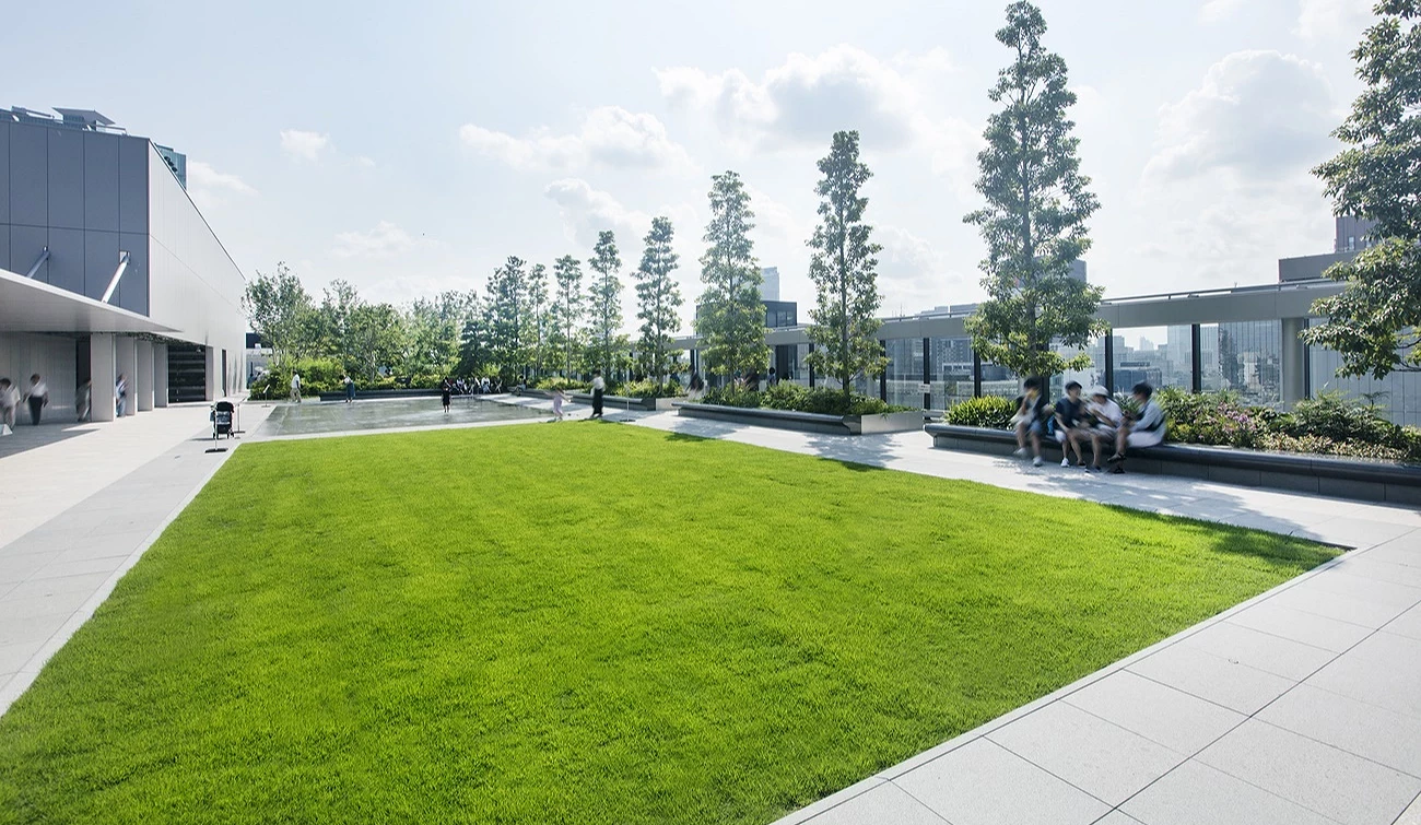 綠地的的「GINZA SIX Garden」