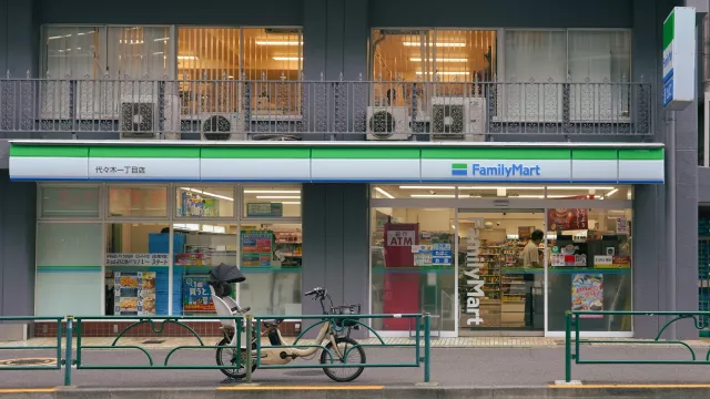 日本 FamilyMart（全家）攻略：必買商品、限定優惠券、聯名周邊一次看 的縮圖