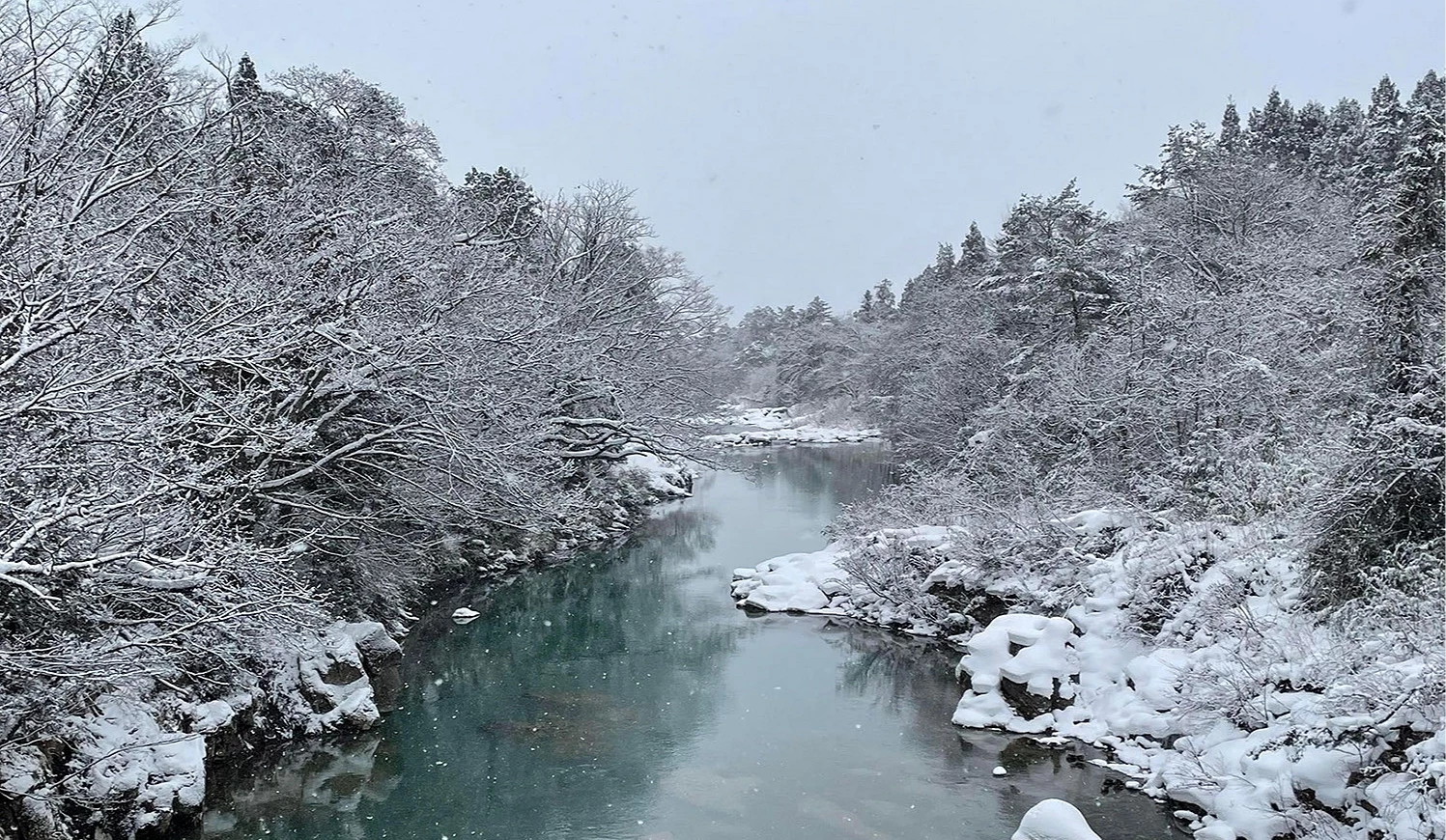 严美溪的冬季雪景
