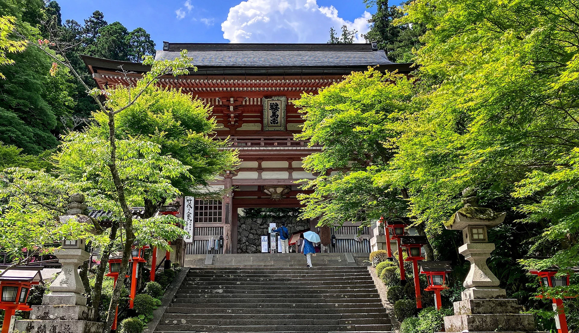 京都鞍馬寺山門