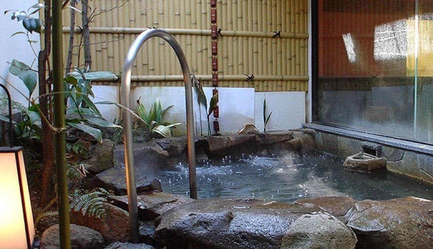 宿坊福智院的温泉