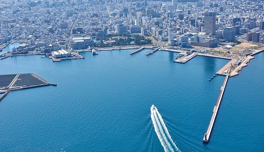 高松港全景